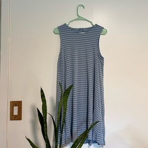 3/$15 American Eagle flowy striped dress